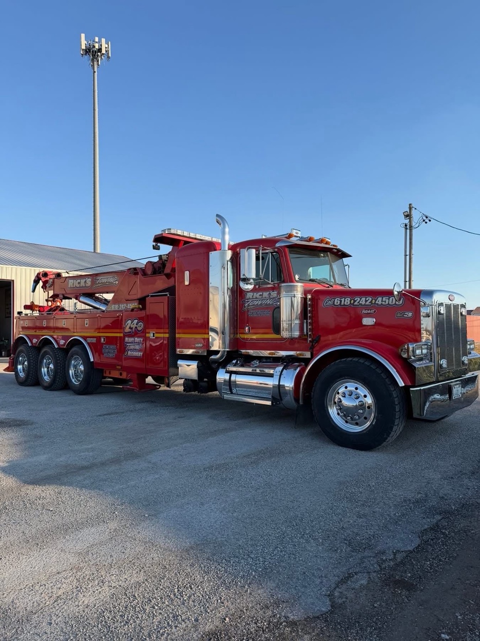 Rick's Towing heavy Peterbilt wrecker